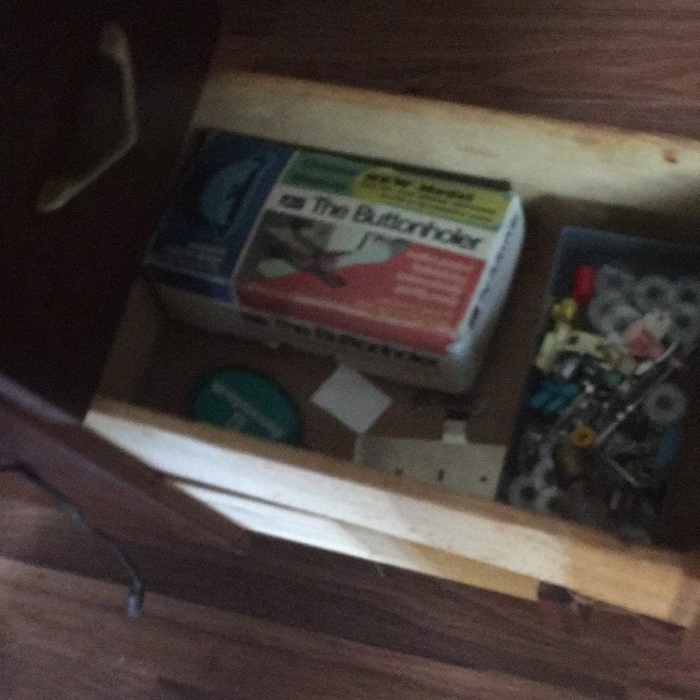 Sewing machine - Picture 6 of 6